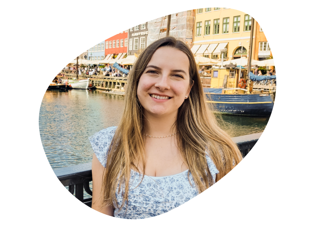 Portrait Kira Werle, Berufseinsteigerin bei der DERTOUR Group